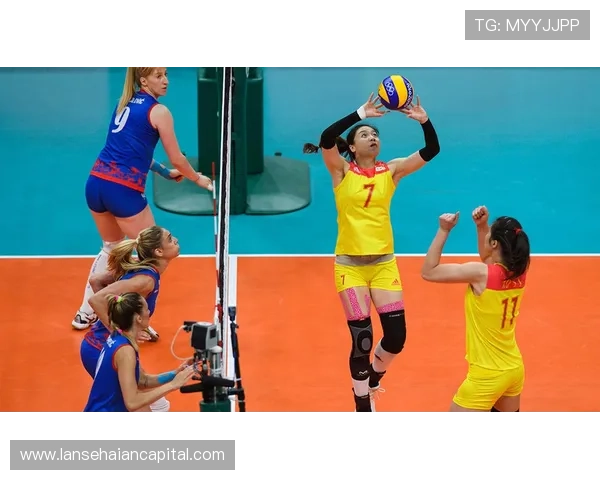 中国女排连胜晋级决赛顽强拼搏展现新时代体育精神