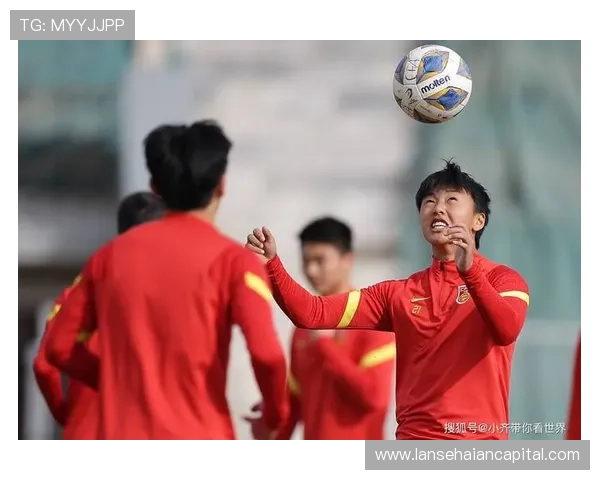 中国足球迎来新机遇，亚洲杯备战紧锣密鼓，主力阵容调整成焦点