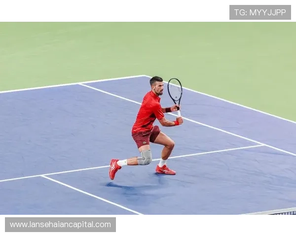 德约科维奇强势回归上海大师赛再度掀起网球热潮年轻球员纷纷挑战传奇