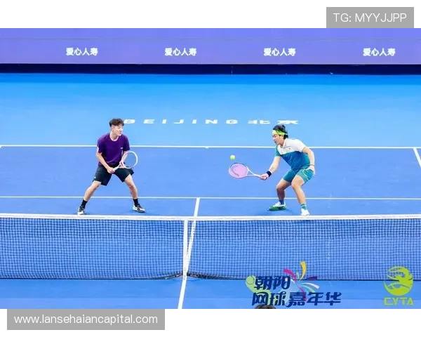 2025年网球赛季开局激战 连续赛事引发全球关注