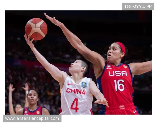 中国篮球队逆转战胜美国队 迎来世界杯历史性胜利