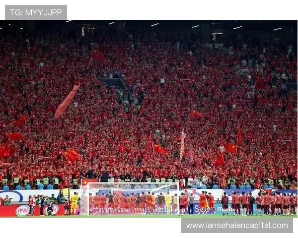 国足鏖战九十分钟惊险逆转强敌再燃球迷激情掀起全国足球热潮