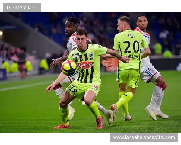 昂热足球俱乐部历史沿革及其在法国足球联赛中的独特地位分析