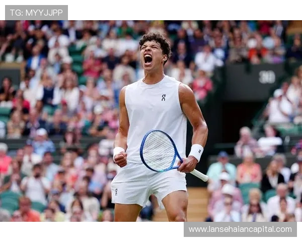 2025年网球大满贯赛季开幕 新星崛起与传奇选手再度争锋