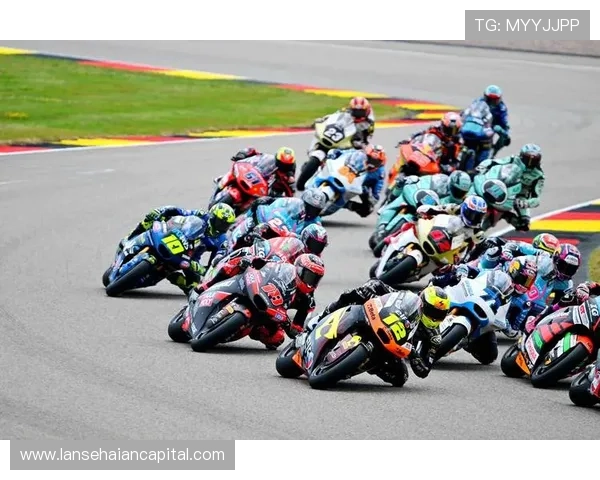 MotoGP赛季焦点：年度冠军争夺战激烈升温，车手们全力以赴追逐荣耀