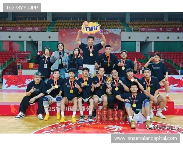 中国篮球超级联赛新赛季开幕 各队备战激烈争夺冠军荣誉