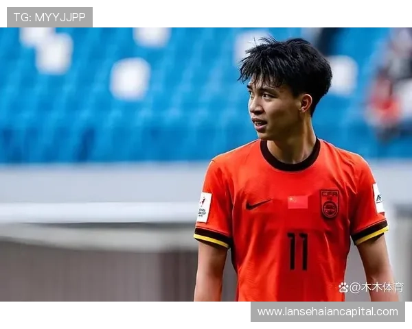 国足世预赛关键一战力克强敌 球迷热议新阵容成效初显争议未来走向