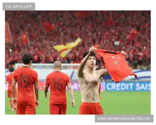 国足迎来新帅首秀中超联赛冲刺阶段多支豪门争冠形势激烈