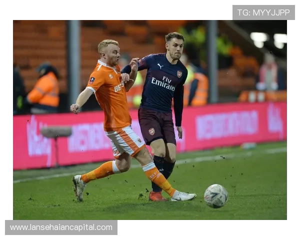 布莱克浦足球俱乐部历史悠久 走过辉煌与低谷的传奇之路 布莱克浦足球俱乐部历史悠久 走过辉煌与低谷的传奇之路