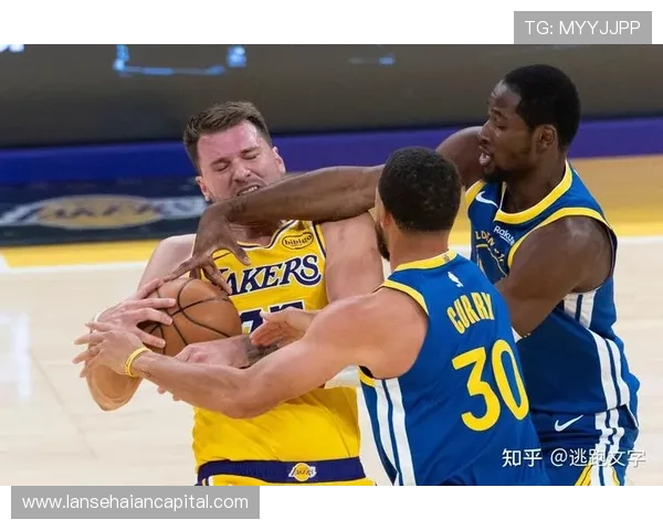 湖人勇士交易流言升温联盟格局或迎赛季重大变数新闻引发球迷热议潮 湖人勇士交易流言升温联盟格局或迎赛季重大变数新闻引发球迷热议潮