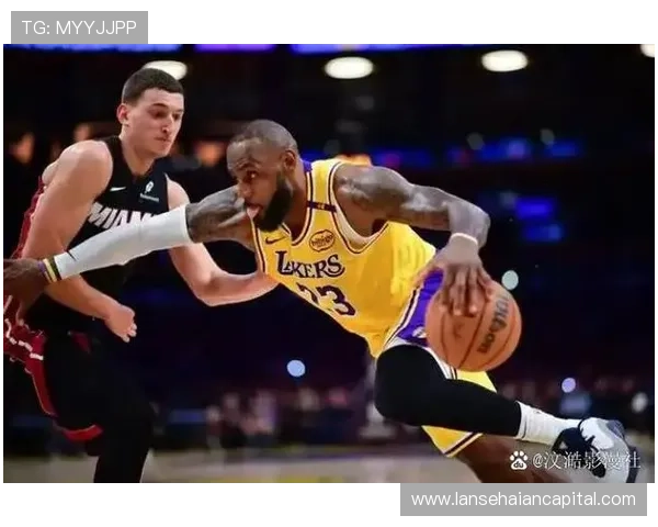 联盟焦点之战詹姆斯率湖人逆转勇士惊险取胜全场高潮迭起引热议声