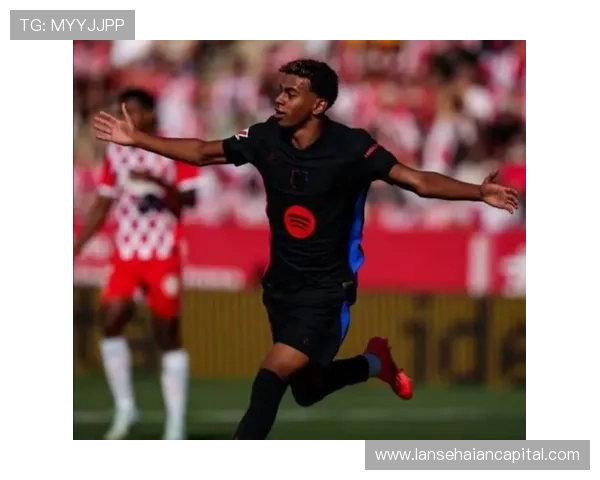 赫罗纳俱乐部新赛季战略调整引发西甲竞争格局变化加强阵容建设与青训发展前景