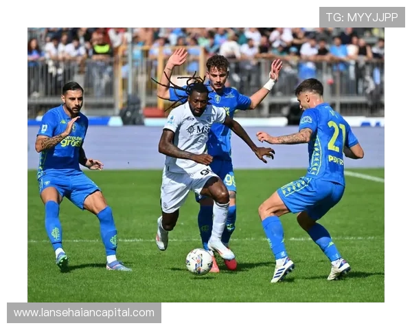 那不勒斯足球俱乐部崛起之路：从历史沉淀到现代辉煌的传奇征程